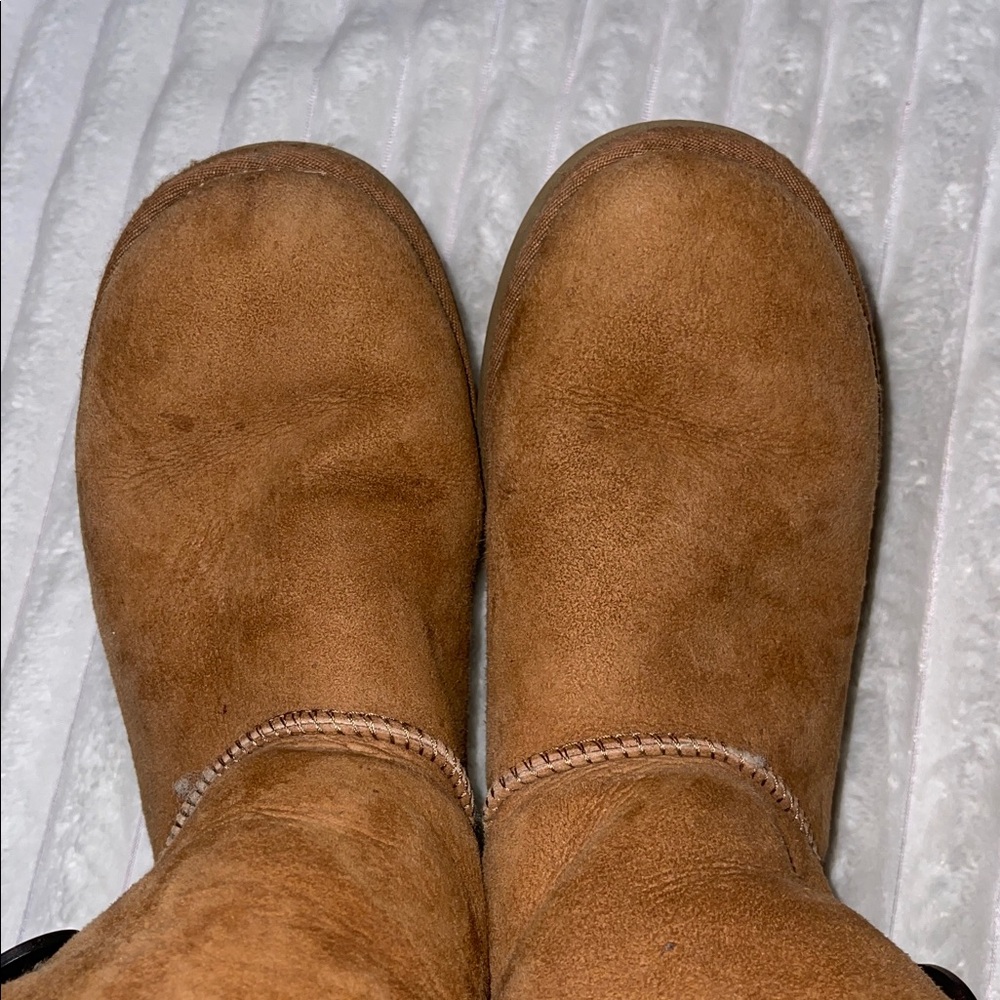 UGG Bailey Button II | Size 7 - image 11